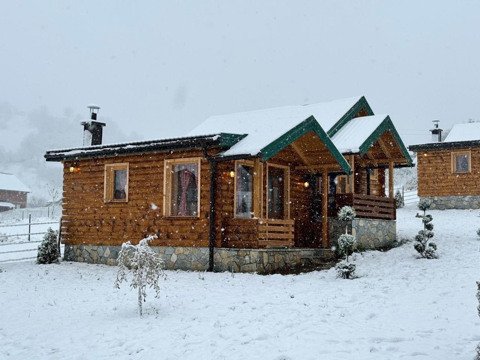 Salerno Camp Villa Plav Eksteriør bilde