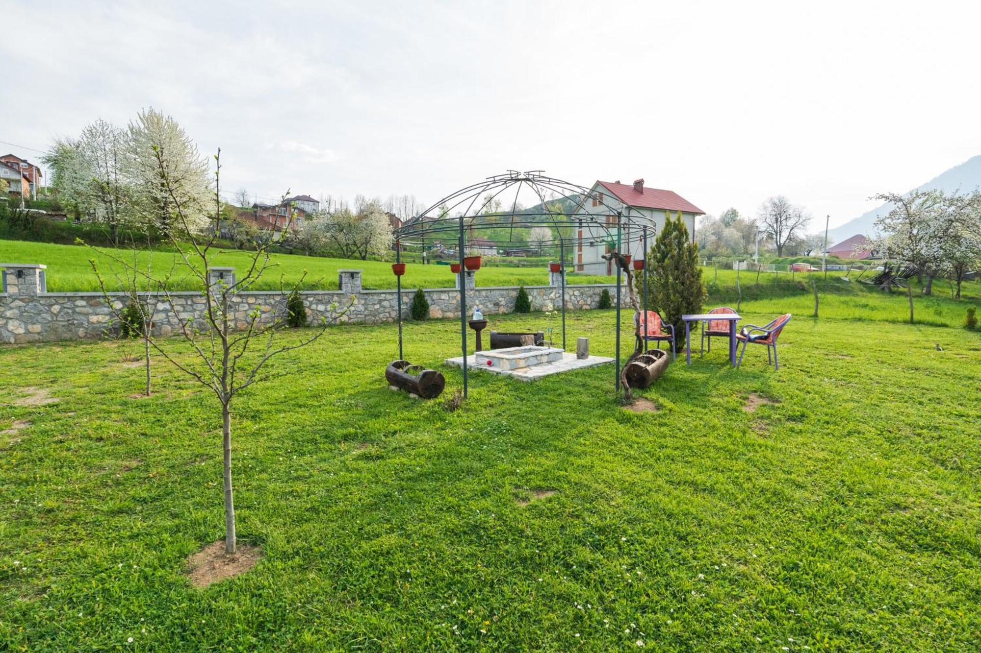 Salerno Camp Villa Plav Eksteriør bilde