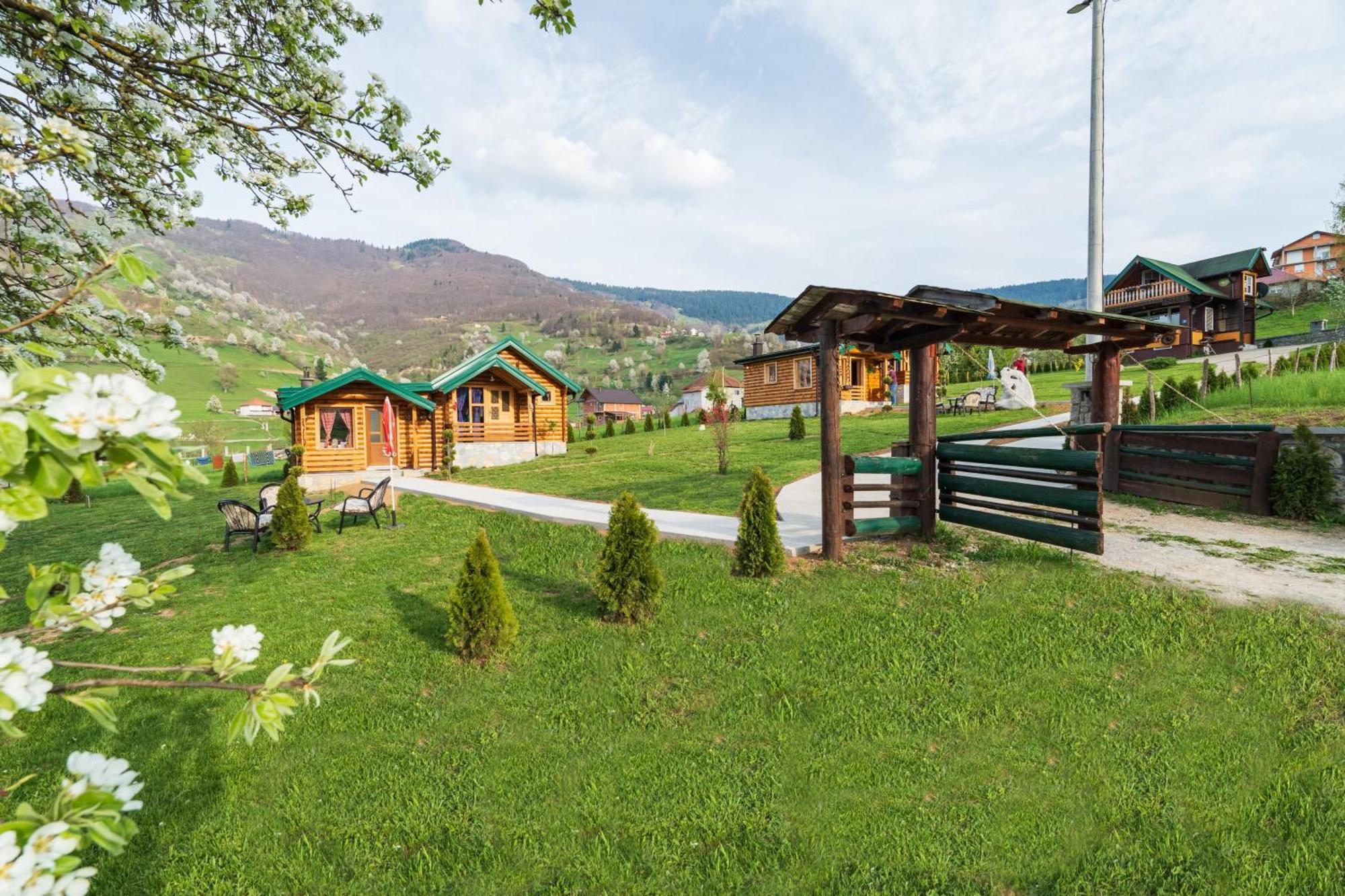 Salerno Camp Villa Plav Eksteriør bilde