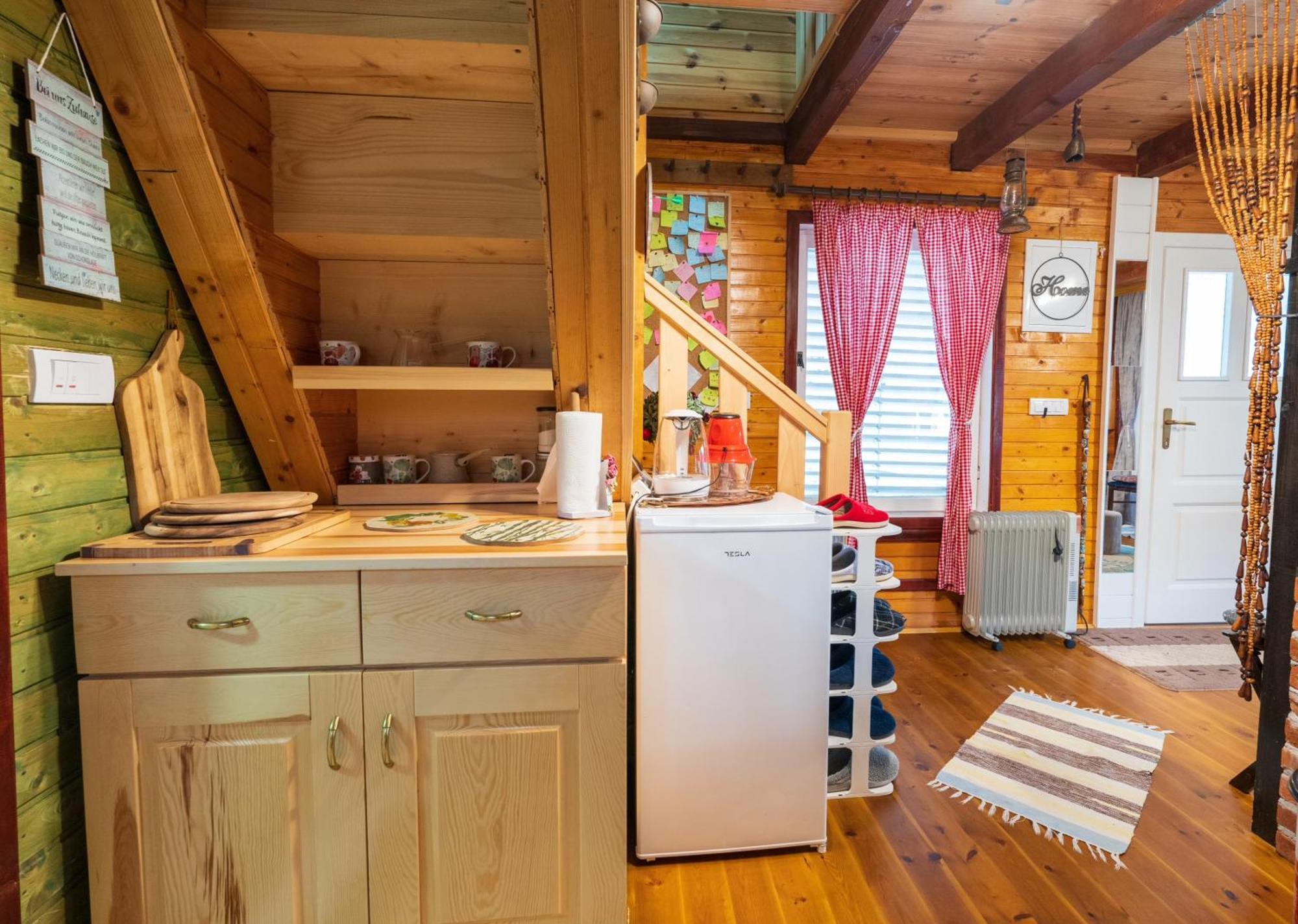 Salerno Camp Villa Plav Eksteriør bilde