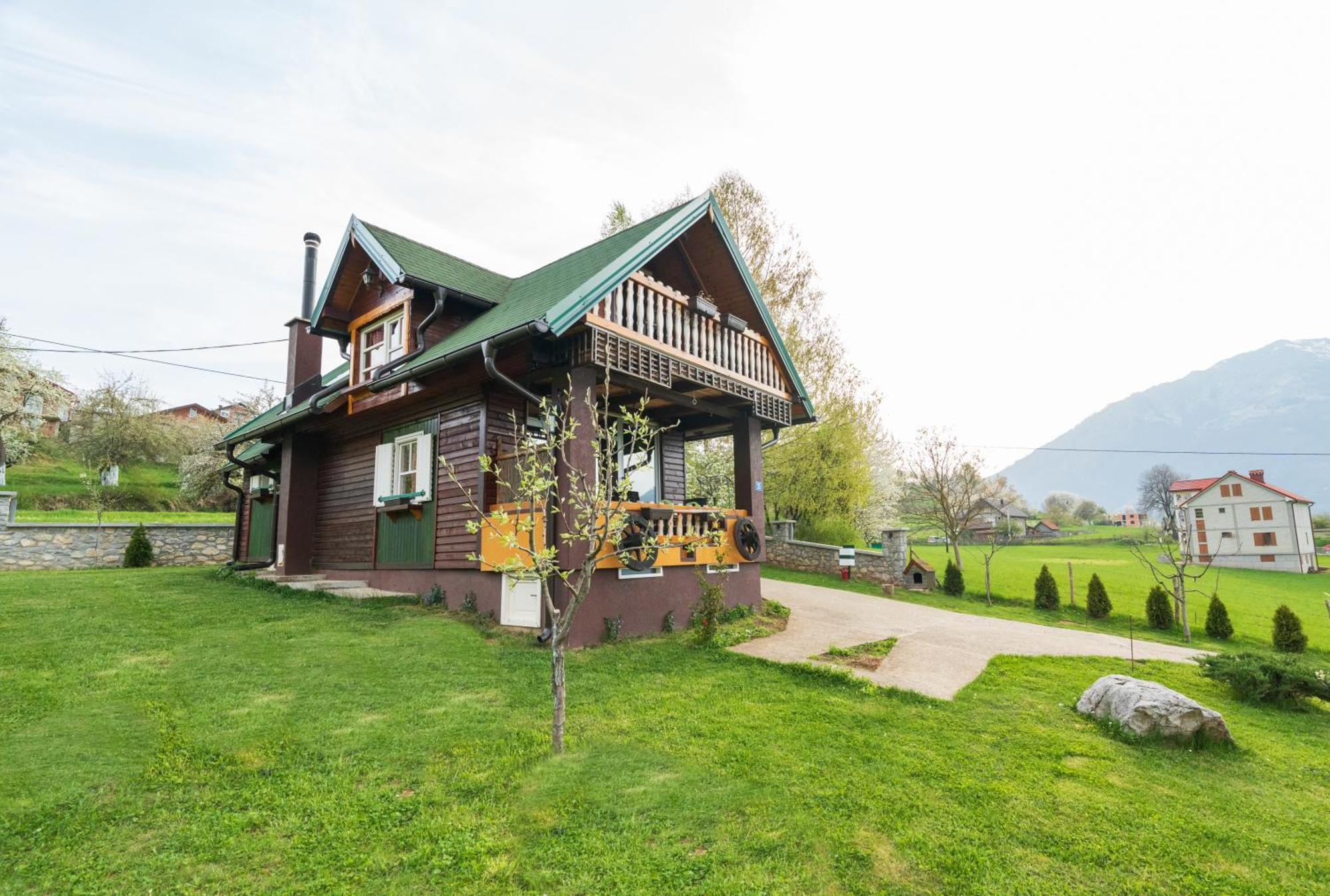 Salerno Camp Villa Plav Eksteriør bilde
