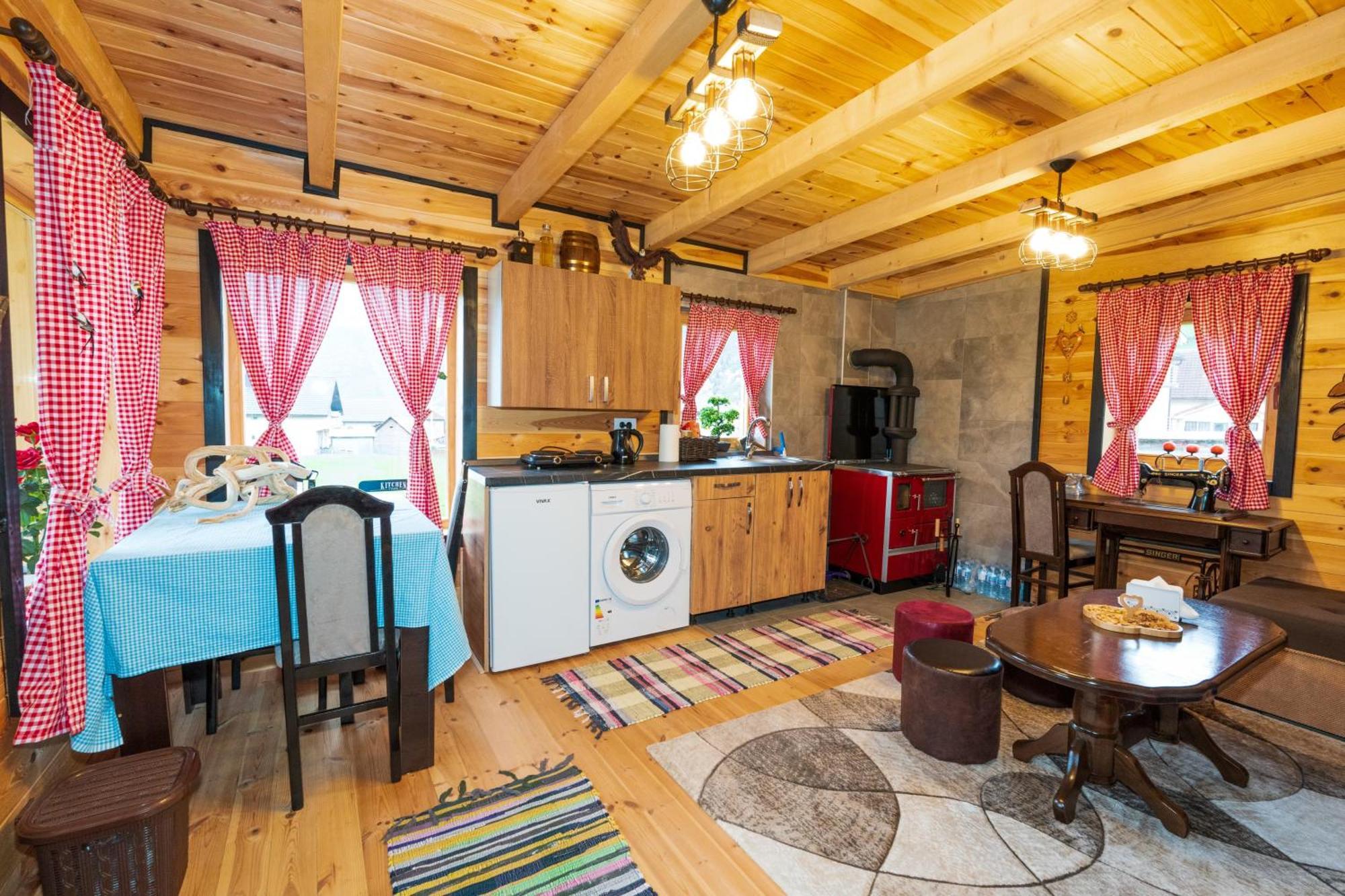 Salerno Camp Villa Plav Eksteriør bilde